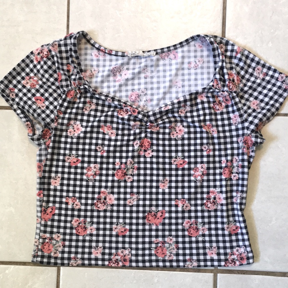 CROP TOP